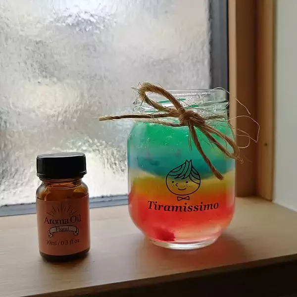 「余った保冷剤を再利用！見た目も楽しめる手づくり消臭剤＆虫除けのアイデア」の画像