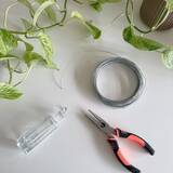 「「ガラスの一輪挿しをアッという間に壁掛け仕様にする方法」 by biroballonneさん」の画像2