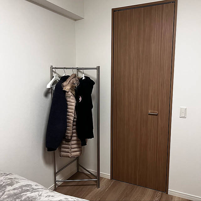 型崩れやシワの悩みをまるっと解決！かさばる冬服の収納アイデア10選