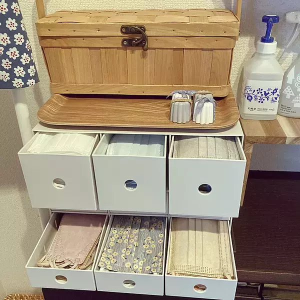 「これで快適に風邪予防☆出し入れしやすく見た目もばっちりなマスク収納」の画像