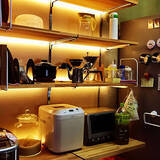 「棚板の位置を自由に変えられるのも魅力！ガチャ柱を使ったDIYアイデア」の画像1