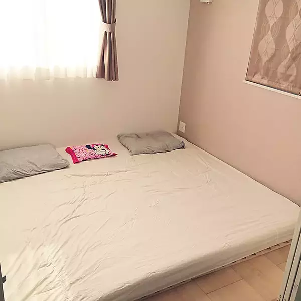 「ベッドより快適かも？お部屋が広々使える「ふとん生活」の始め方」の画像