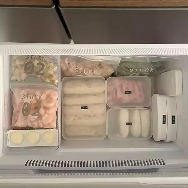 「サイズ展開が豊富でマルチに使える♪ダイソー「積み重ね収納ボックス」」の画像