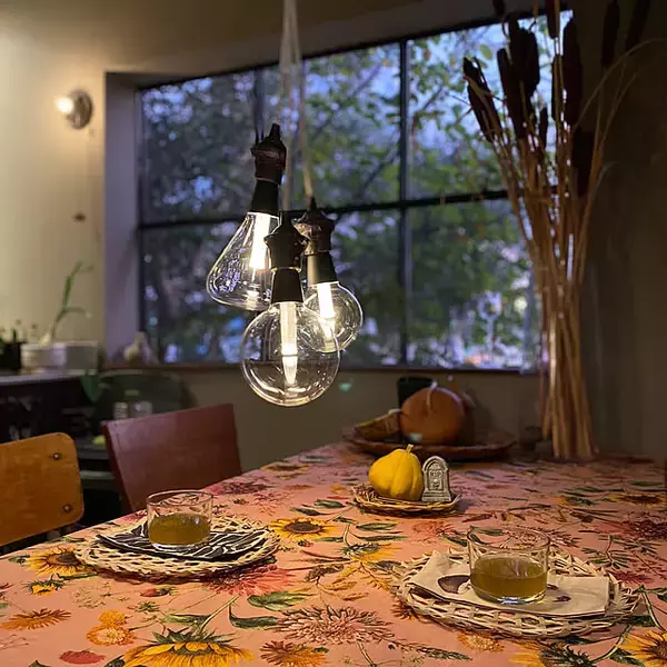 「ダイニング照明どれにする？一灯・多灯から選ぶ、美しいダイニング照明をご紹介」の画像