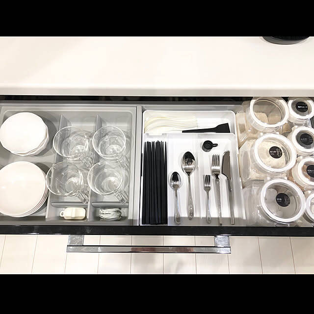 収納空間を最大限に活かす強い味方♪ニトリの整理トレーで誰でも簡単仕切り収納