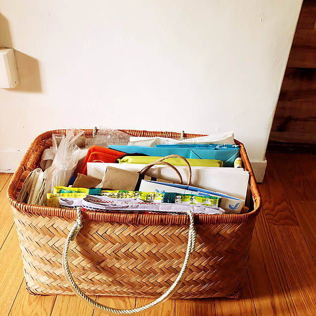 ごちゃごちゃ感を解消＆増えすぎ防止策も！紙袋・ゴミ袋の収納アイデア集