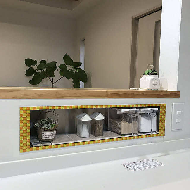 プチDIYで暮らしにアクセントを！ダイソーのガラスタイルを使ったDIYアイデア実例集