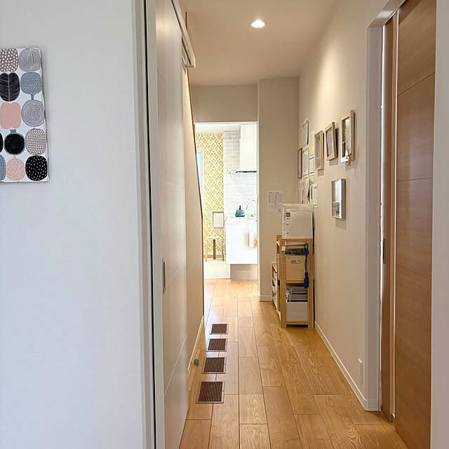 限られたスペースでも収納力を上げる！あると便利な廊下収納のアイデア6選