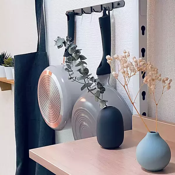 「使いやすさも見た目も両立♪ダイソーアイテムでつくる見せる収納術」の画像