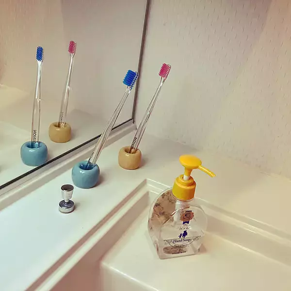 「小さいのに安定感抜群！多用途に使える無印良品の歯ブラシスタンド」の画像