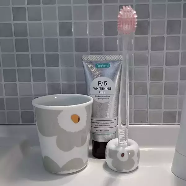 「小さいのに安定感抜群！多用途に使える無印良品の歯ブラシスタンド」の画像