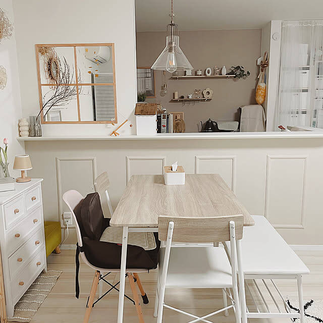 柔らかく落ち着きのある心地いい空間づくりに。くすみカラーを取り入れたインテリア実例