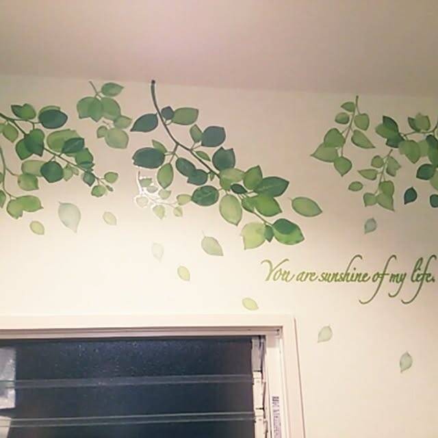 壁にあいた穴をカバーしたい！手軽にできる壁穴隠しのアイデア実例集