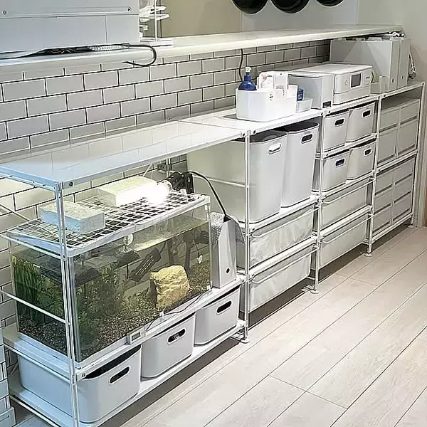 カウンター下は収納場所に最適！スペースに合うアイテムを活用した収納アイデア6選