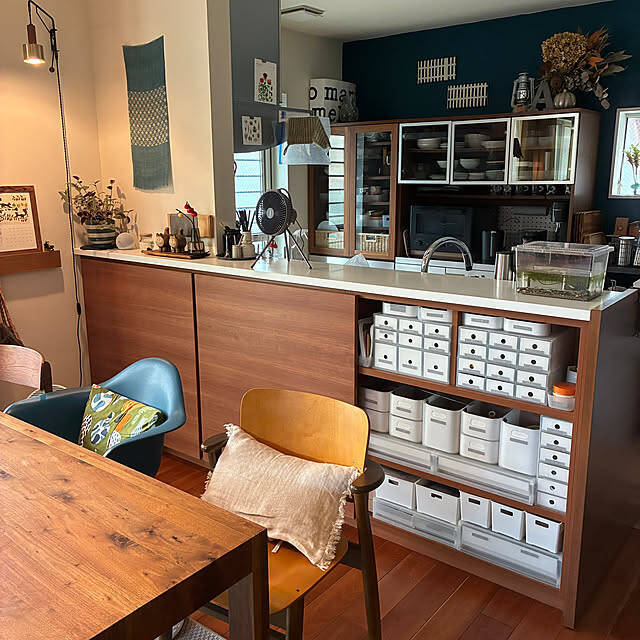 カウンター下は収納場所に最適！スペースに合うアイテムを活用した収納アイデア6選