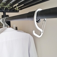 一度使ったら手放せない快適さ♡種類豊富なダイソーのフックで、浮かせる収納のお悩みをすっきり解決