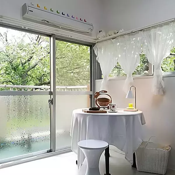 「インテリアも楽しみながら快適に過ごす♪結露対策のアイデア集」の画像