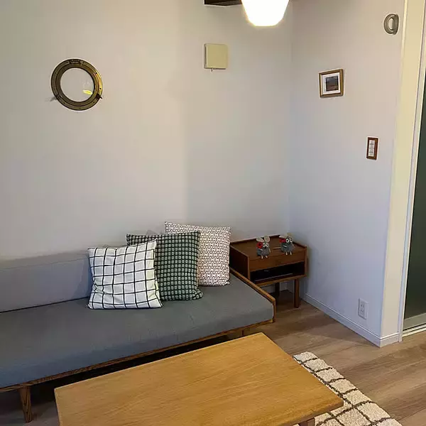 「気分に合わせて気軽にチェンジ♪コーディネートの幅を広げてくれるデザイン豊富なIKEAのクッションカバー」の画像