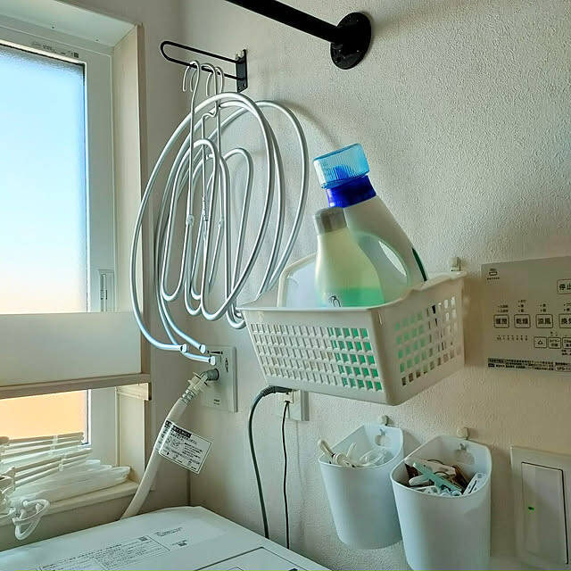 ランドリーラックなしでも整う！100均アイテムを使った洗濯機周りの収納術