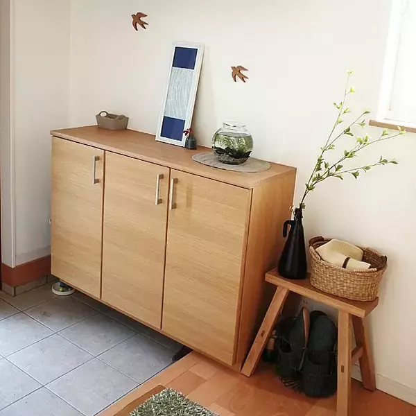 「テーマを持って飾りたい！目を引く玄関付近のディスプレイ」の画像