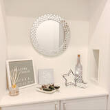 「テーマを持って飾りたい！目を引く玄関付近のディスプレイ」の画像2