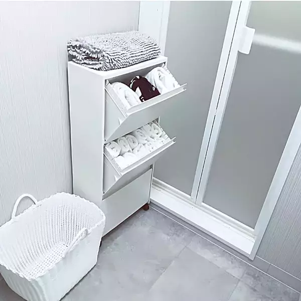 「いつでも気持ちよく取り出せる！バスタオル収納をキレイに整えるコツ10選」の画像