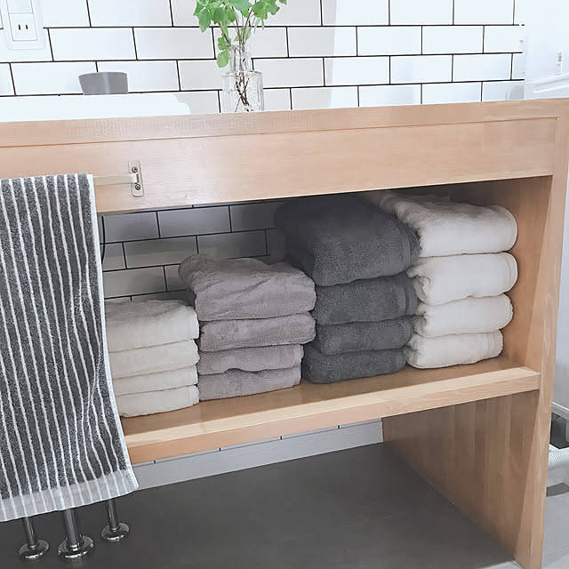 いつでも気持ちよく取り出せる！バスタオル収納をキレイに整えるコツ10選