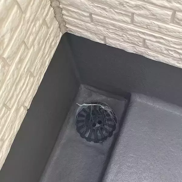 「排水口の汚れゼロを目指す！毎日続けやすい掃除の工夫と便利アイテム」の画像