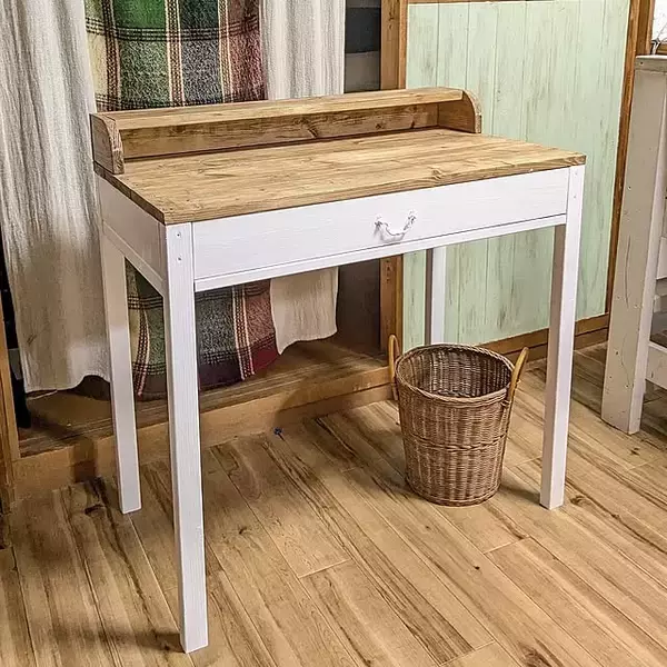 DIYならサイズもデザインも思いのまま！世界にひとつの手作りデスクアイデア
