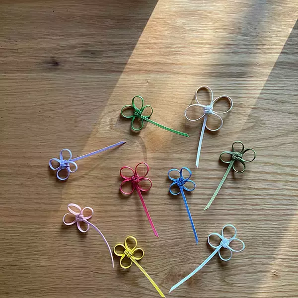 「愛らしい小物から収納グッズ、季節ものまで！クラフトバンド作品のアイデア集」の画像