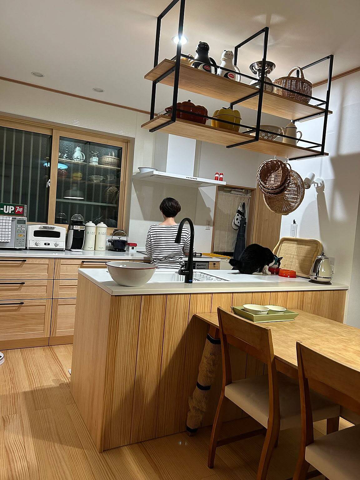 「好きと幸せが詰まった、明るいナチュラルなカフェ風キッチン」 by haruさん