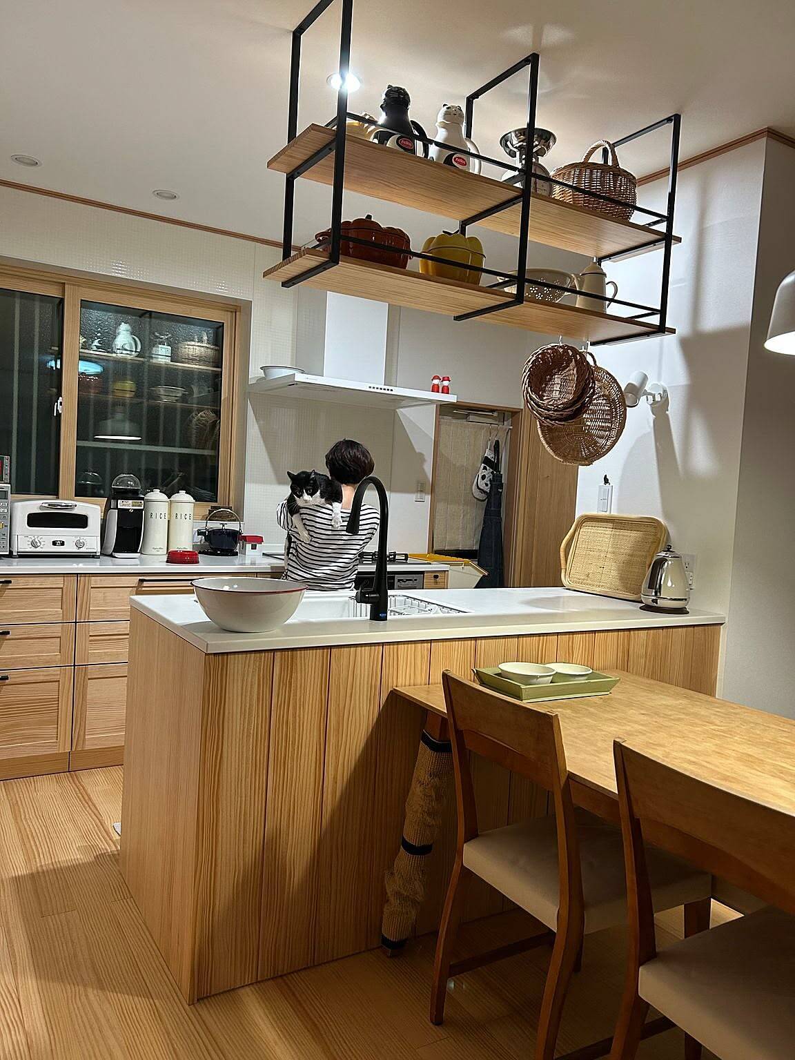 「好きと幸せが詰まった、明るいナチュラルなカフェ風キッチン」 by haruさん