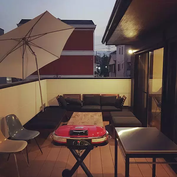 「出かけなくてもアウトドア気分を♪おうちBBQで気分を上げる」の画像