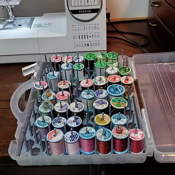 「欲しいときにすぐ見つかる！100均アイテムで作る出し入れしやすく整った裁縫道具収納」の画像