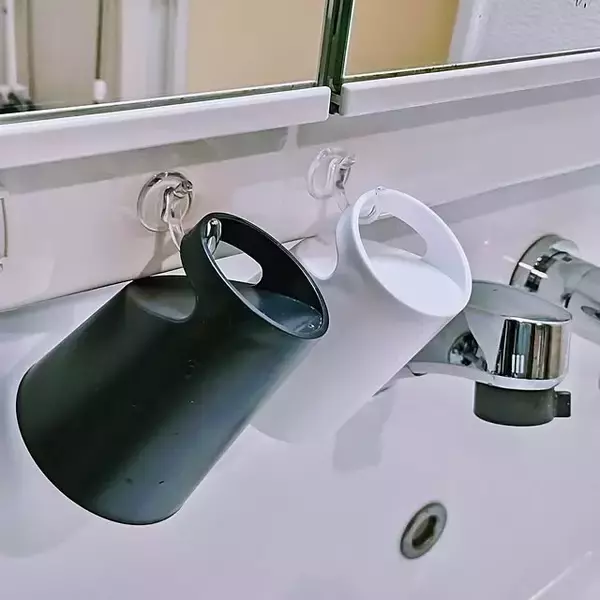 「洗面所はダイソーアイテムで整う！参考にしたいプチプラ収納アイデア6選」の画像