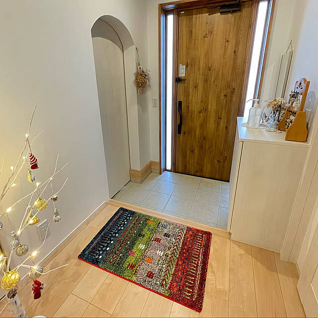 家に入った瞬間から気分が上がる♪見栄えばっちりな玄関インテリアの作り方