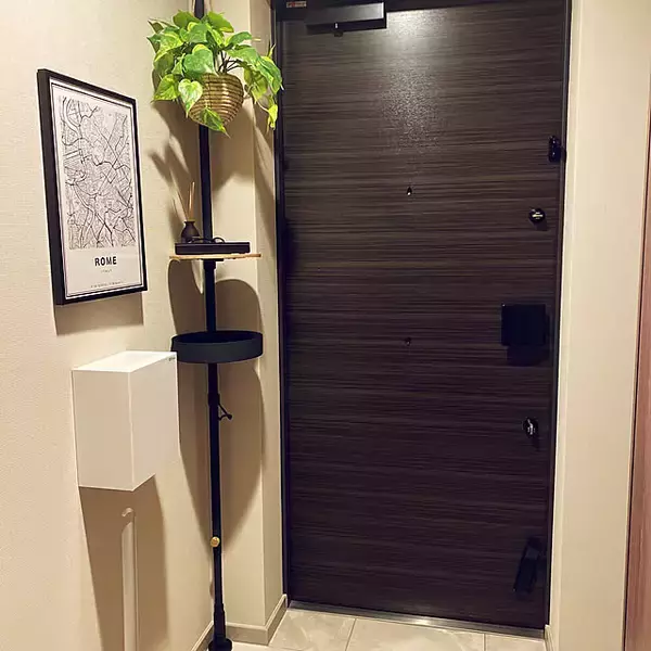 「家に入った瞬間から気分が上がる♪見栄えばっちりな玄関インテリアの作り方」の画像