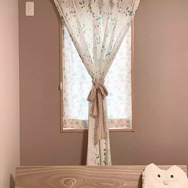 「快適な新生活は窓辺から♪参考にしたいカーテン・ブラインドの選び方」の画像