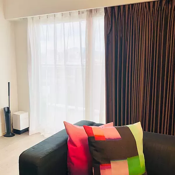 「快適な新生活は窓辺から♪参考にしたいカーテン・ブラインドの選び方」の画像