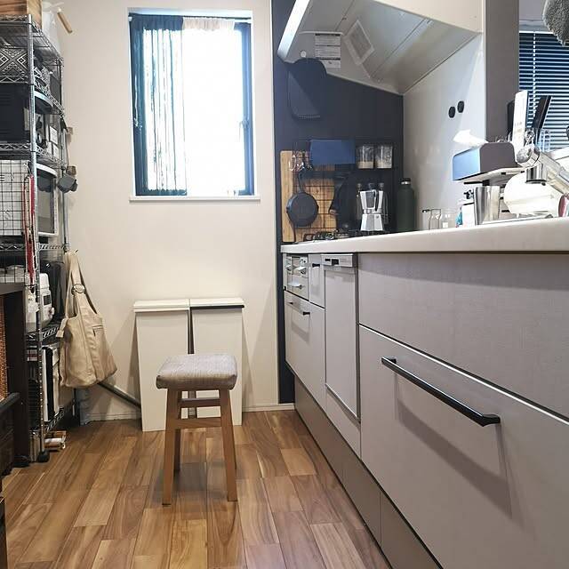 セリアのアイテムで収納作りも模様変えも♪キッチンDIYアイデア6選