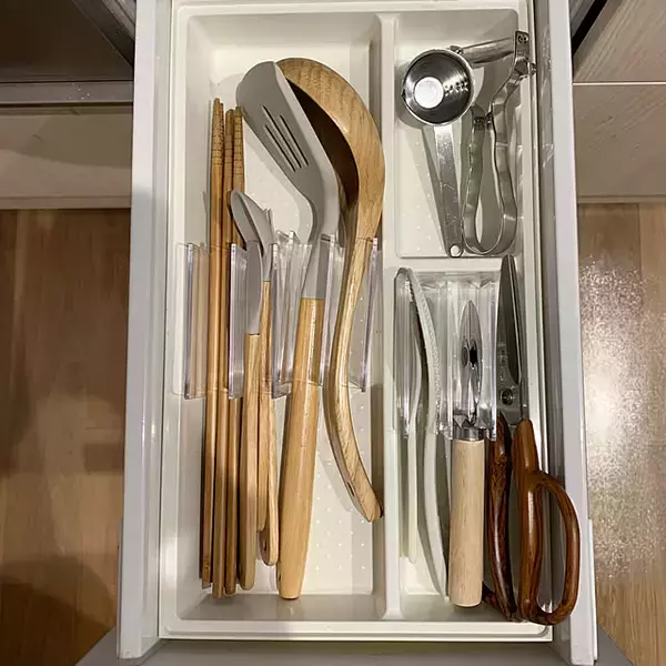 「「素材とトーンをそろえて心地よく。木の温もりが広がるキッチン」 by AONAさん」の画像