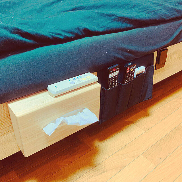 置きっぱなしも迷子の悩みも解消！リモコンの置き場所と収納の工夫