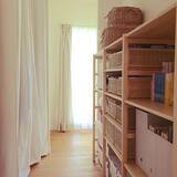 「使いやすさ満点！家事や整理整頓がはかどるウォークスルー収納の作り方」の画像11