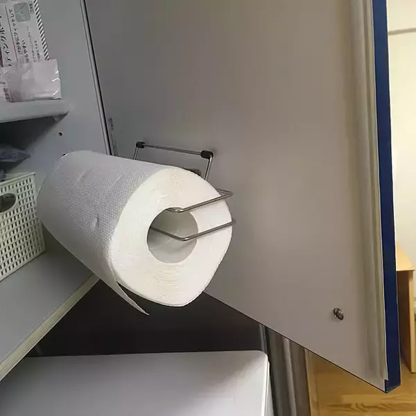 「必要なときにパッと手に取れる！見た目も良いキッチンペーパー収納のアイデア集」の画像