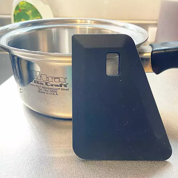 「やわらかくって扱いやすい♪100均で買えるシリコーンアイテムをご紹介」の画像