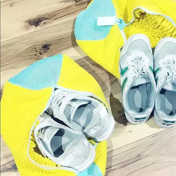 「驚くほど簡単にキレイに！知って得する靴の洗い方の工夫6選」の画像