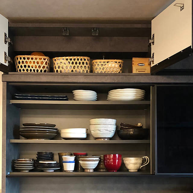 「ステンレスに緑の彩りを。自分らしく整える、温もりのあるモダンキッチン」 by up0524さん