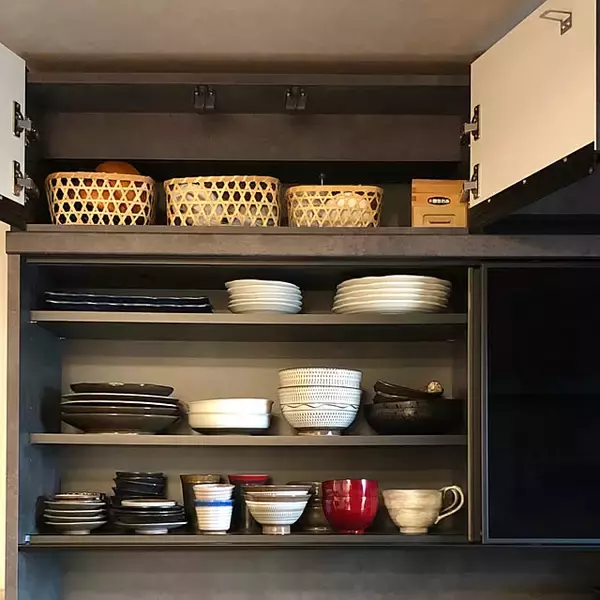 「「ステンレスに緑の彩りを。自分らしく整える、温もりのあるモダンキッチン」 by up0524さん」の画像