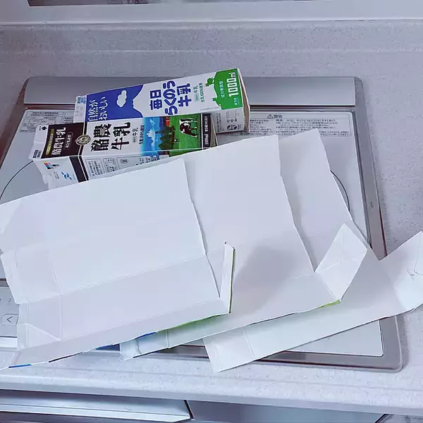 「手軽にリメイクできて活用アイデア無限大⭐︎牛乳パックの再利用方法6選」の画像