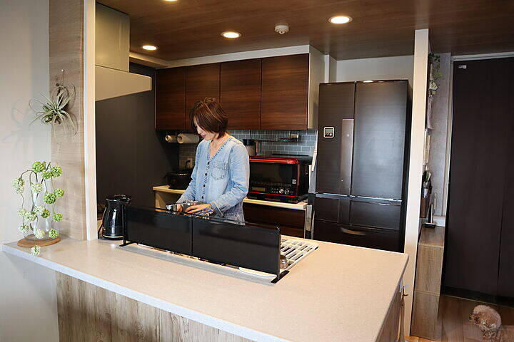 「DIYを楽しんでつくる、シックでナチュラルなカフェ風キッチン」 by yuuさん